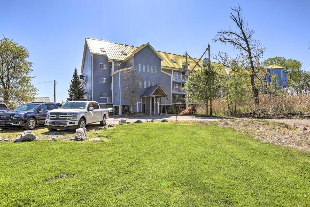Waterfront Middle Bass Condo With Pool Access! Put-in-Bay Exterior photo