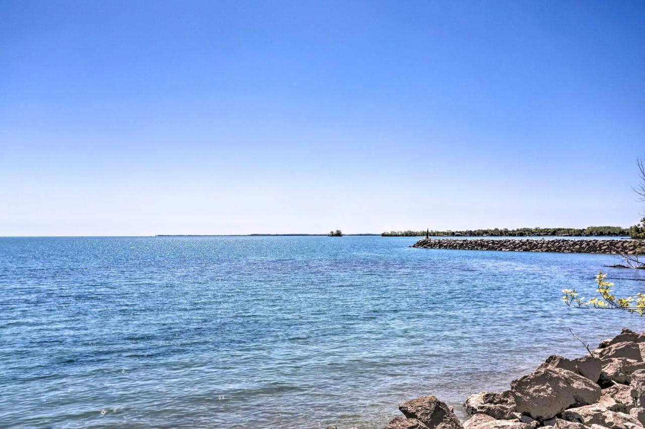 Waterfront Middle Bass Condo With Pool Access! Put-in-Bay Exterior photo