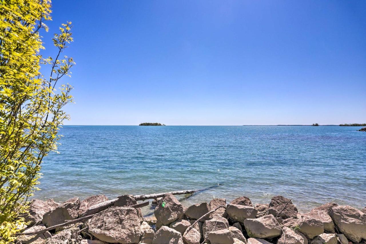 Waterfront Middle Bass Condo With Pool Access! Put-in-Bay Exterior photo